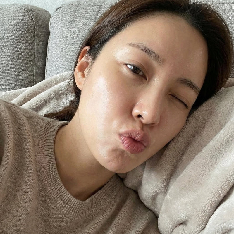 While You Sleep, Your Skin Recovers (Or Doesn't, Depending on You)